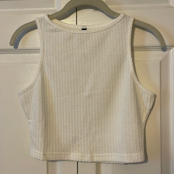 Basic White Cropped Tank Top - Picture 1 of 3